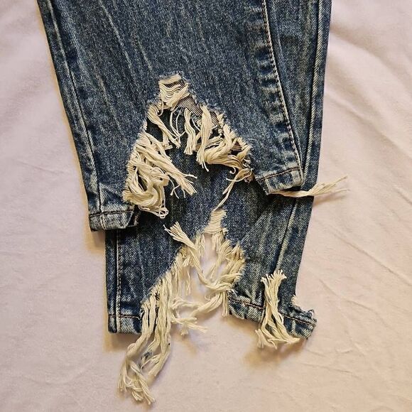 BLANK NYC The Madison Crop Distressed Destroyed Jeans Good Vibrations 28 - Picture 3 of 11